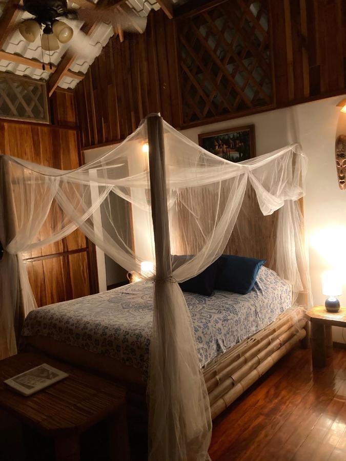 Coral Hill Bungalows Cahuita Exteriör bild