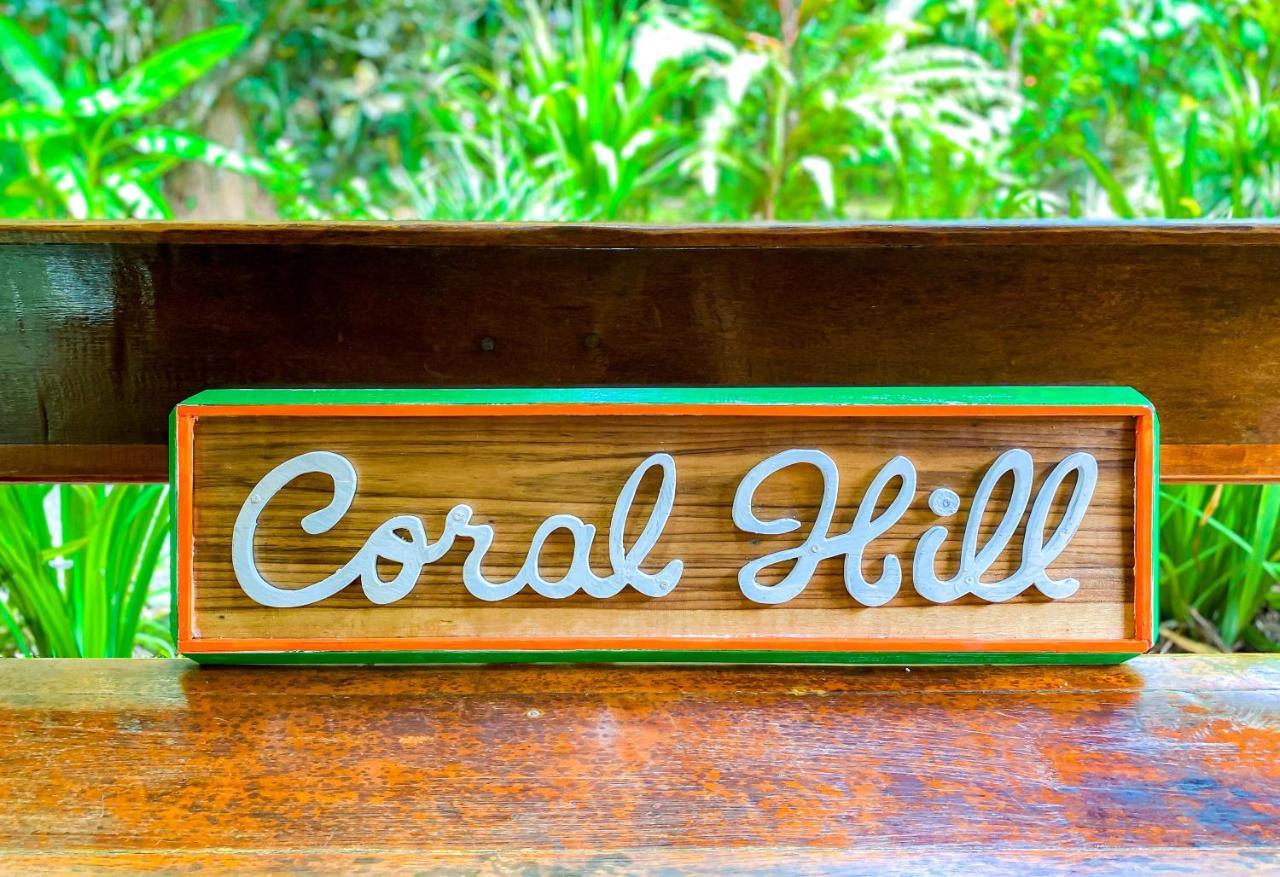 Coral Hill Bungalows Cahuita Exteriör bild