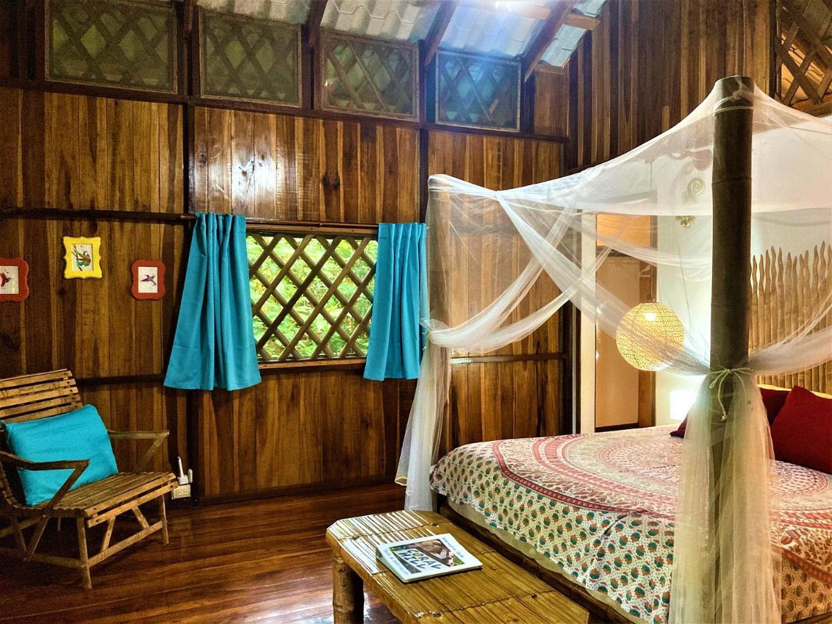 Coral Hill Bungalows Cahuita Exteriör bild