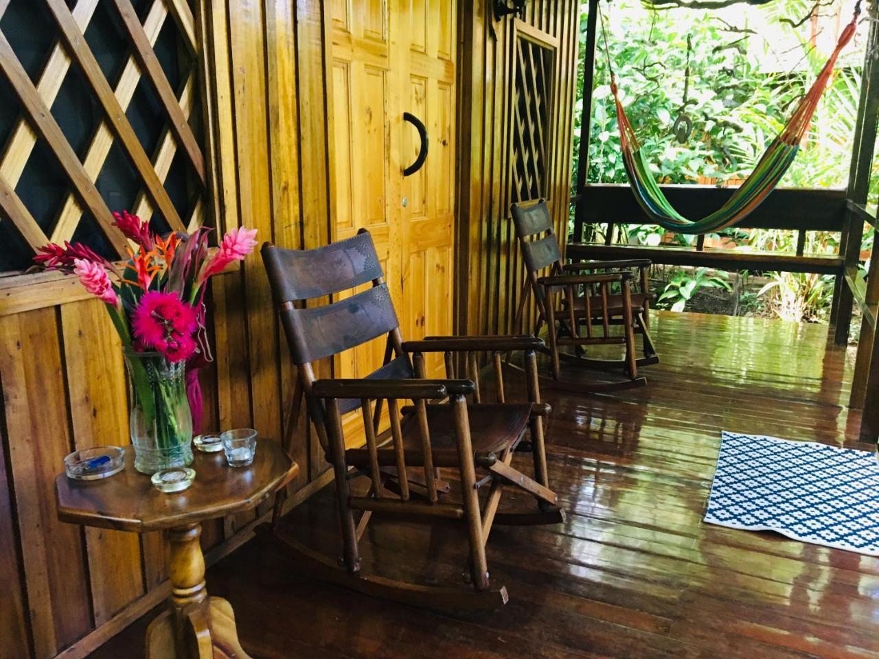 Coral Hill Bungalows Cahuita Exteriör bild