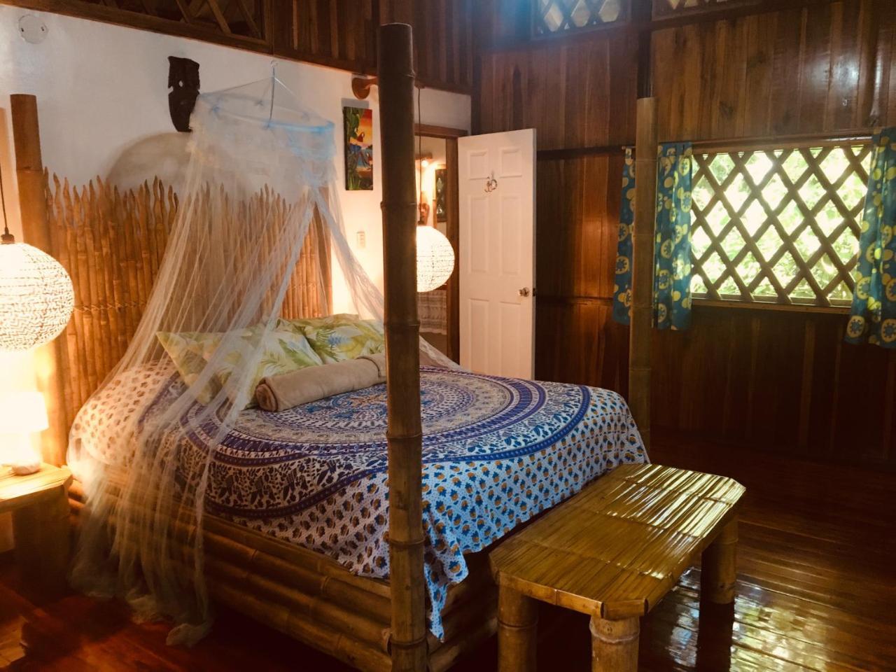 Coral Hill Bungalows Cahuita Exteriör bild